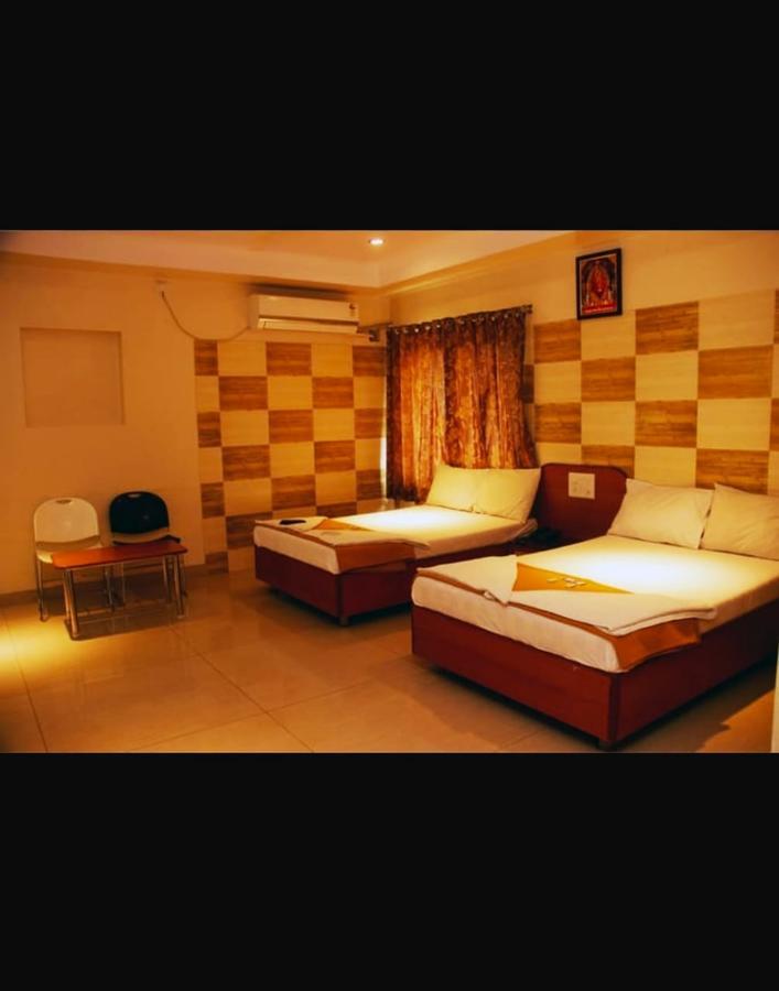 Hotel Apple Sai Residency シルディ エクステリア 写真